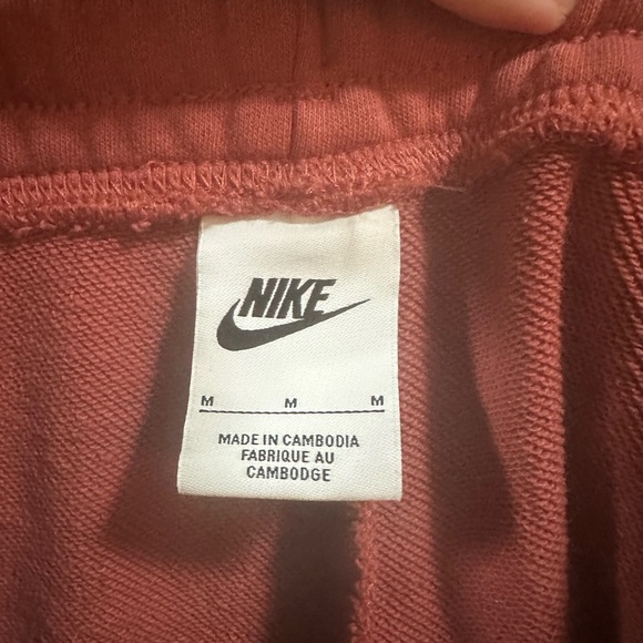 NIKE girls sweat pants/joggers  with pockets (Dark Coral color) - Picture 2 of 2